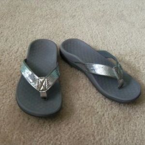 Vionic  Silver Tide Sandals